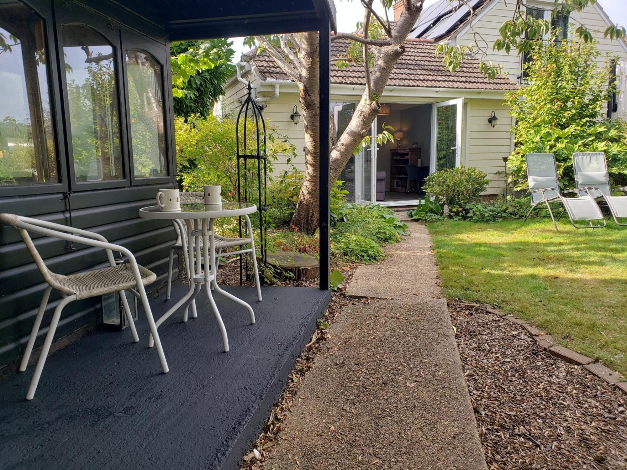 Luxury Self Catering With Cosy Cabin & Sauna In Colchester Exterior foto