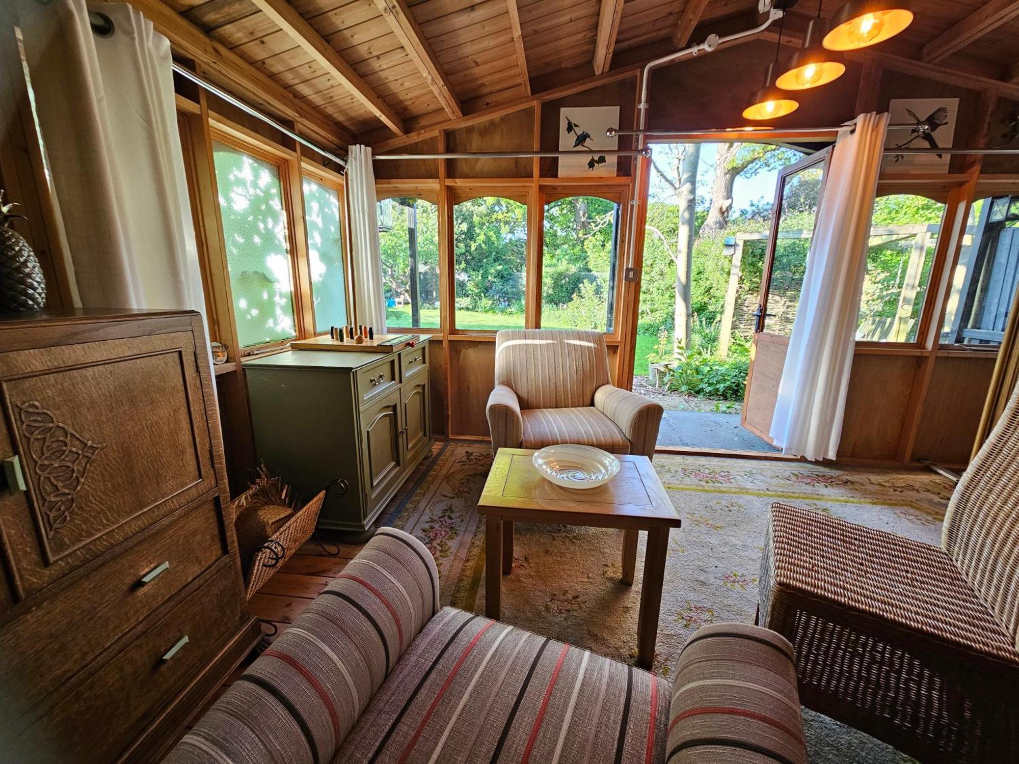 Luxury Self Catering With Cosy Cabin & Sauna In Colchester Exterior foto